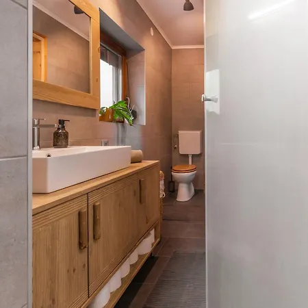 Dunakavics Vendeghaz Stranddal Zebegény